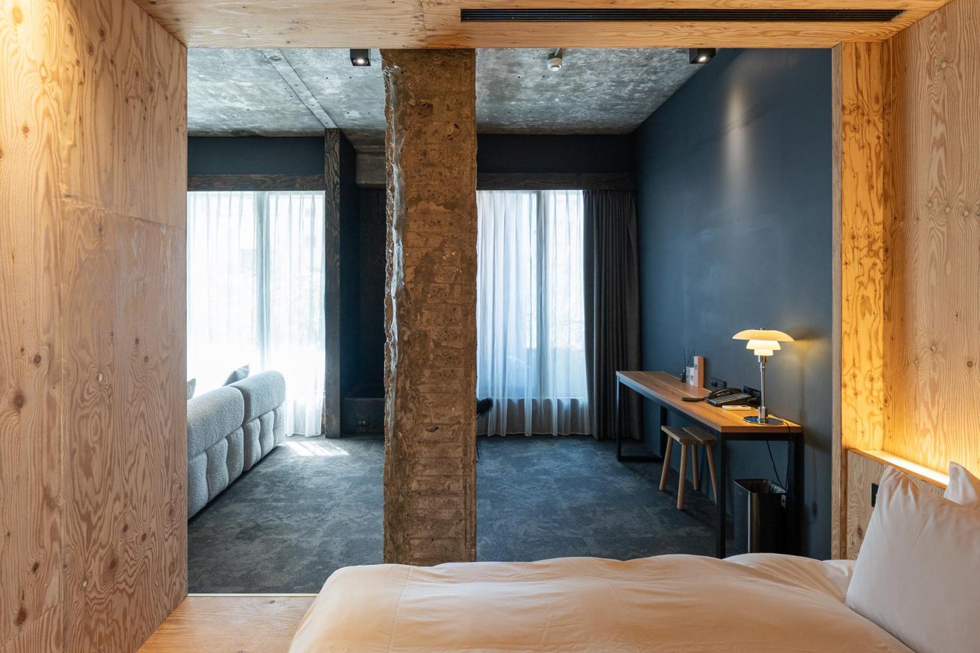 Sof Hotel Тайджун Екстериор снимка