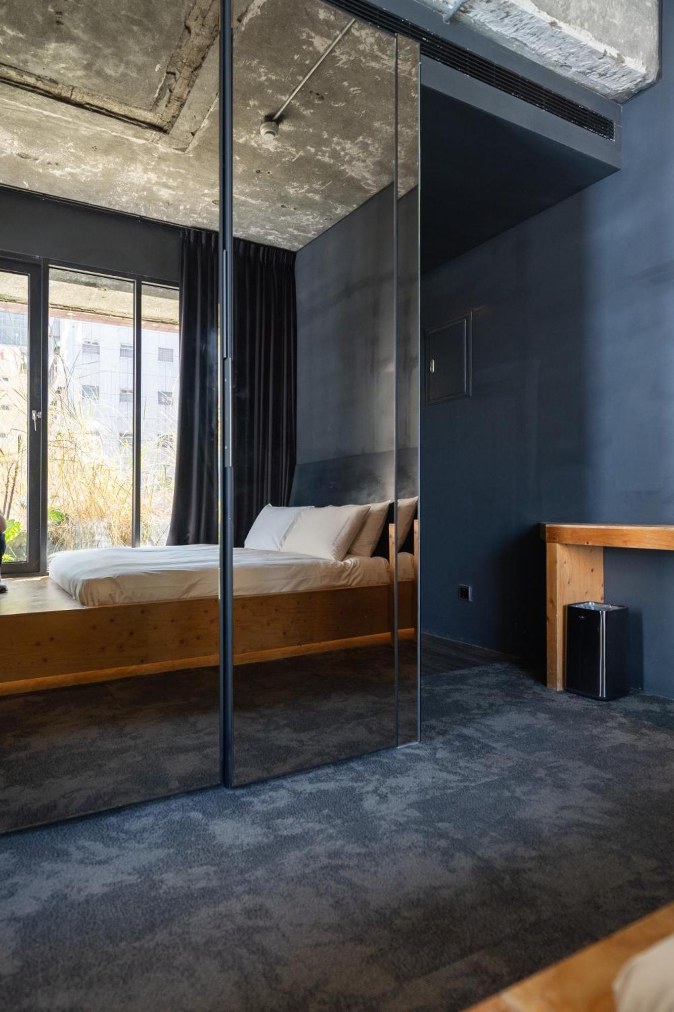 Sof Hotel Тайджун Екстериор снимка