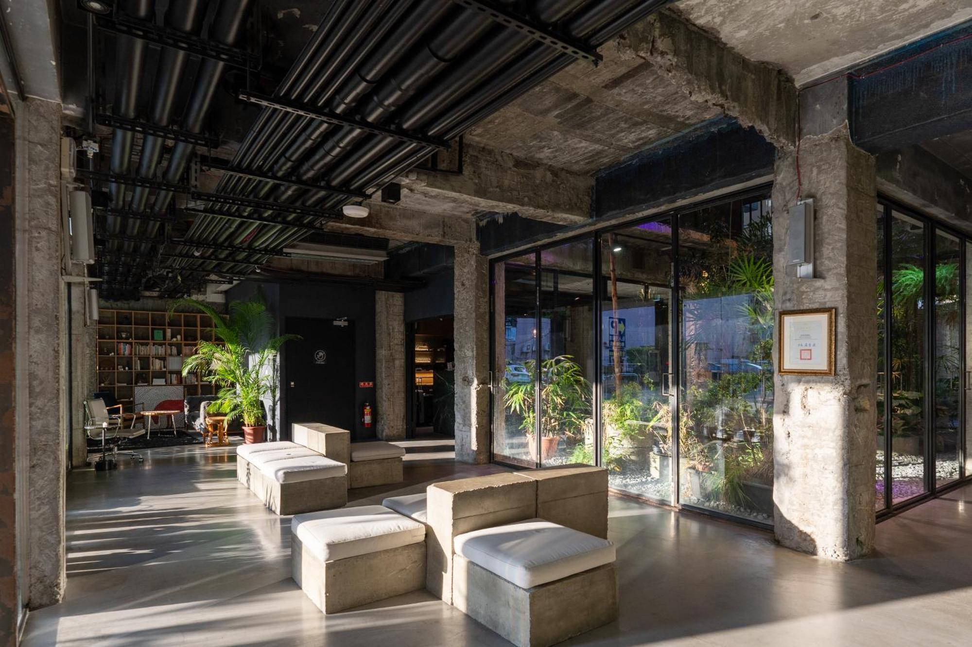 Sof Hotel Тайджун Екстериор снимка